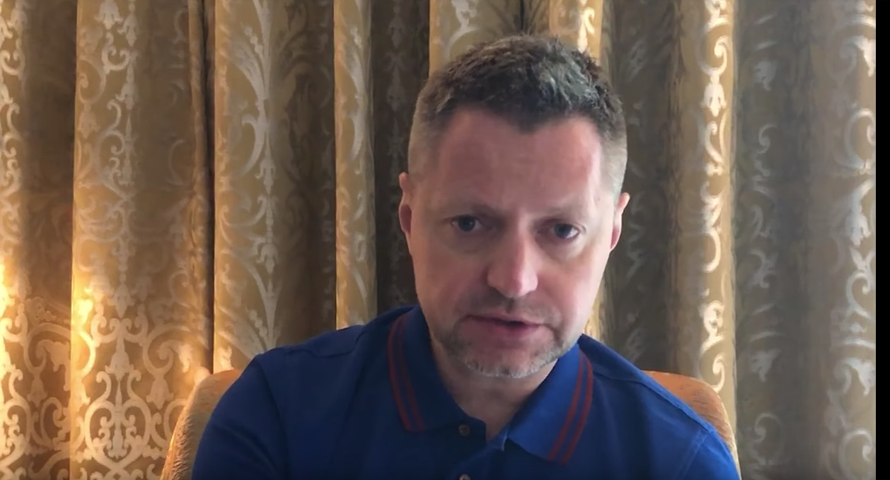 Пивоваров: "Так приложить о полосу ни один самолет не выдержит".