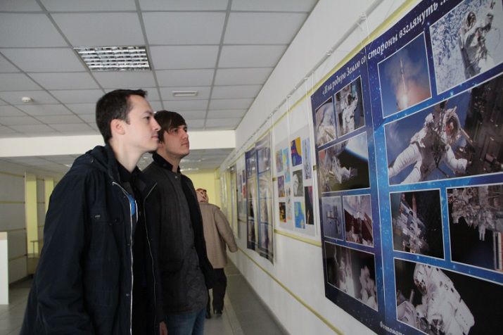 В честь даты открылась фотовыставка.