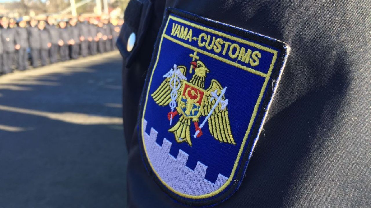 Таможенная служба собрала в госбюджет почти полмиллиарда леев.