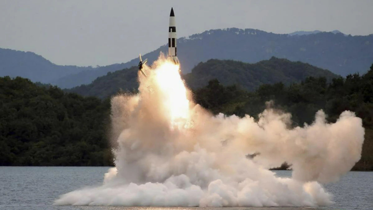 Coreea de Nord a lansat o rachetă balistică neidentificată spre Marea Japoniei.