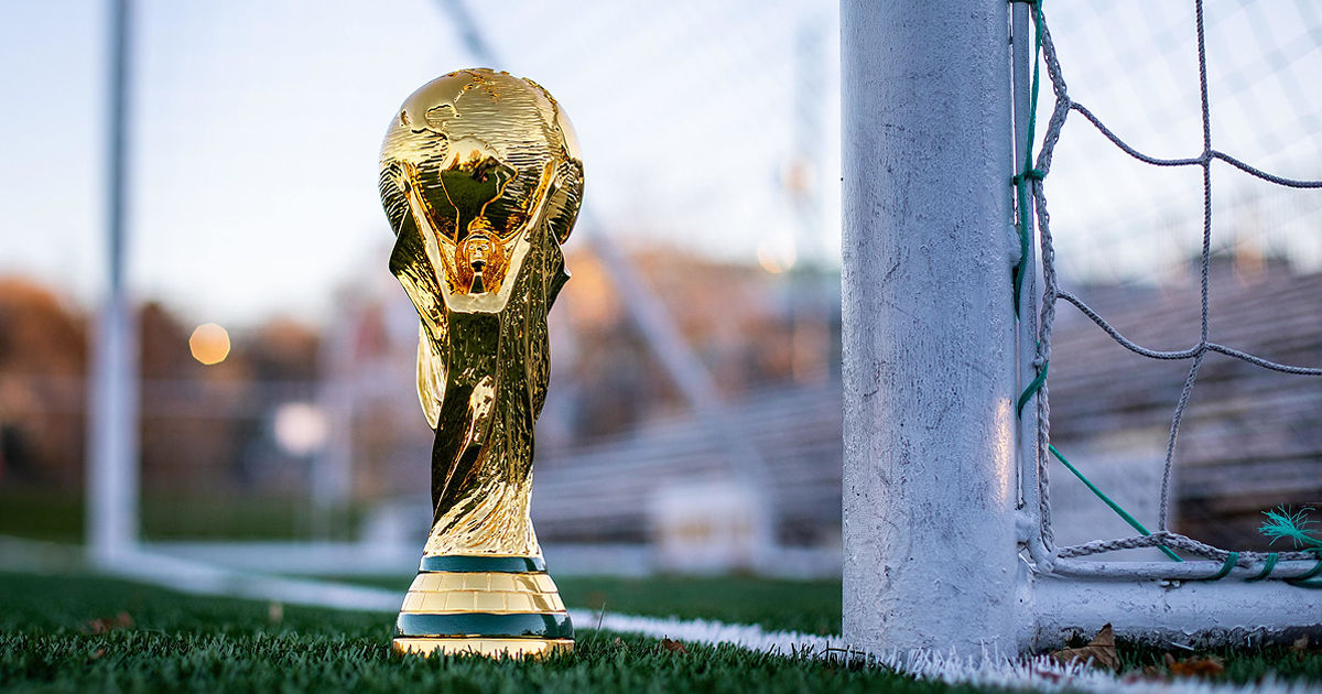 Cel mai scump bilet pentru finala Campionatului Mondial de Fotbal costă peste 6.000 de dolari.