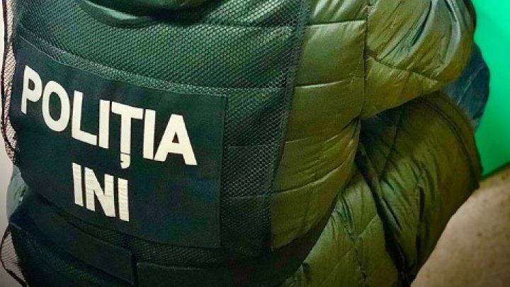 В Кишиневе прошли обыски на предприятии "Картуш" и по нескольким адресам.