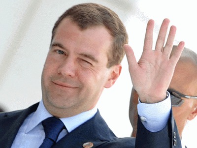 Медведев заверил, что Россия не ревнует, но кредит в дальнейшем Украине лучше брать в ЕС. Фото: informing.ru