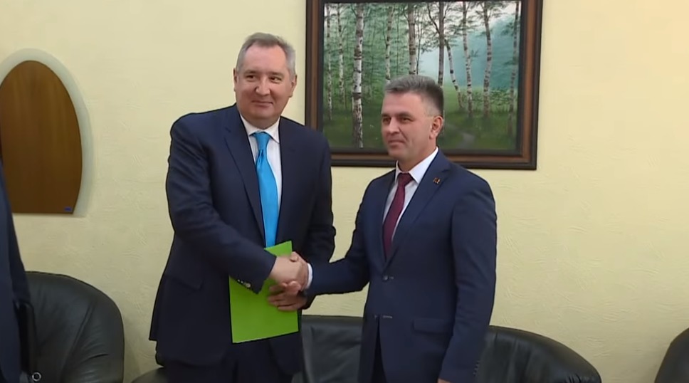 Dmitri Rogozin, decorat cu medalie de Vadim Krasnoselski