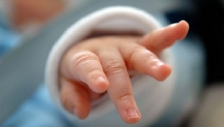În cazul în care va fi găsită vinovată de pruncucidere, femeia riscă o pedeapsă cu închisoarea pînă la cinci ani.