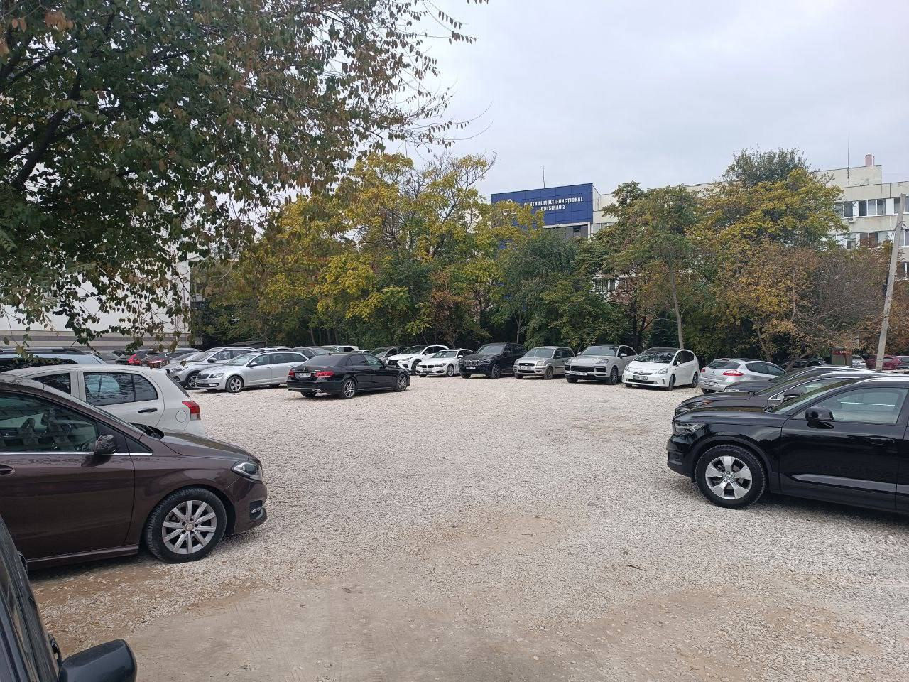 În sectorul Râșcani al Capitalei au fost amenajate parcări publice.