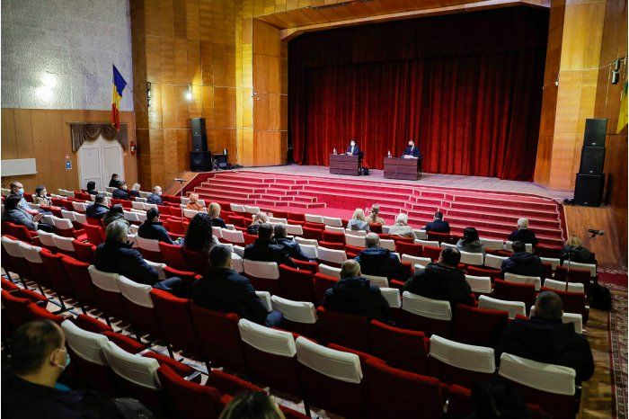 Перспективы развития обсудили премьер-министр Наталья Гаврилица и примары Страшенского района.