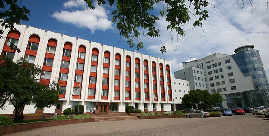 Белоруссия пригласит иностранных наблюдателей на выборы президента.