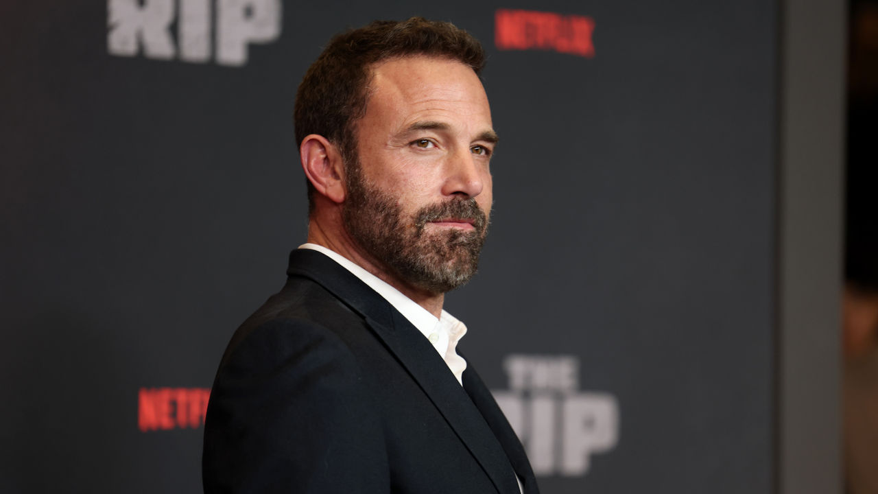 Netflix va plăti până la 600 milioane de dolari pentru startup-ul AI al lui Ben Affleck.