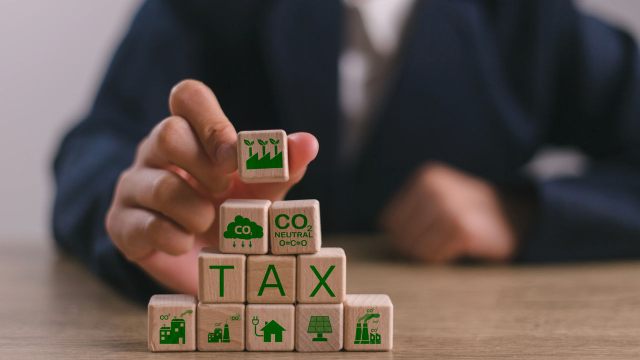 UE va înăspri procedura de suspendare a taxei pe carbon.