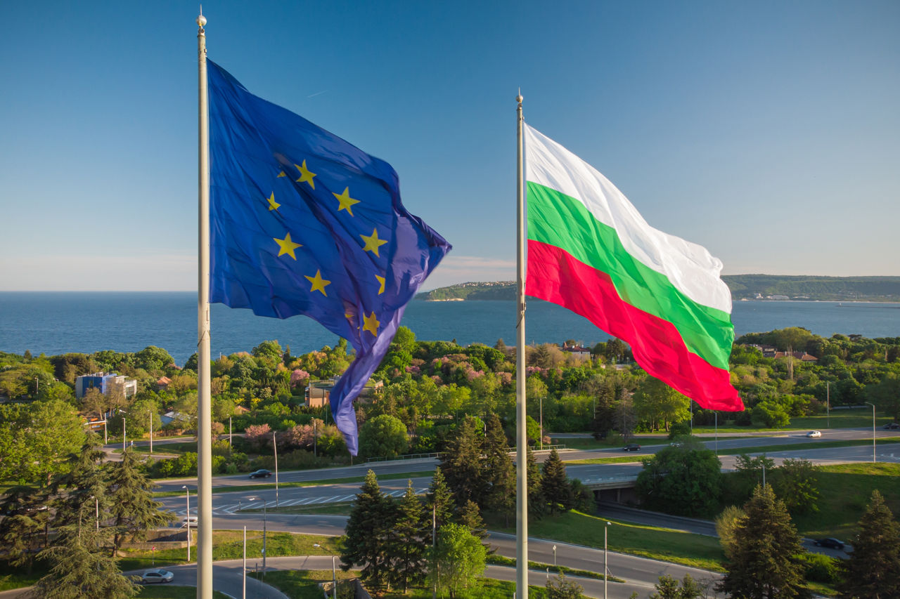 В Евросоюзе рекомендовали Болгарию к принятию в еврозону.