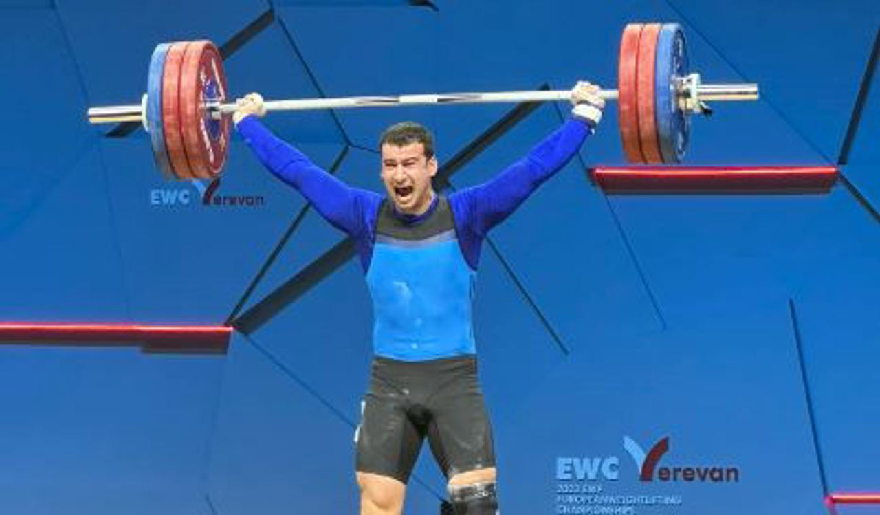 Марин Робу стал бронзовым призёром чемпионата Европы по тяжёлой атлетике.