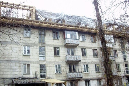 Напомним, что в результате пожара, вспыхнувшего 1 мая на мансарде одного из домов сектора Ботаника, 28 семей остались без крыши над головой.