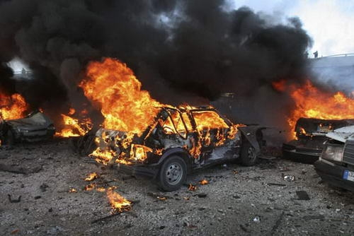 Cinci vehicule au fost facute scrum intr-o parcare din sectorul Ciocana al capitalei. Incendiul s-a produs in aceasta dimineata.