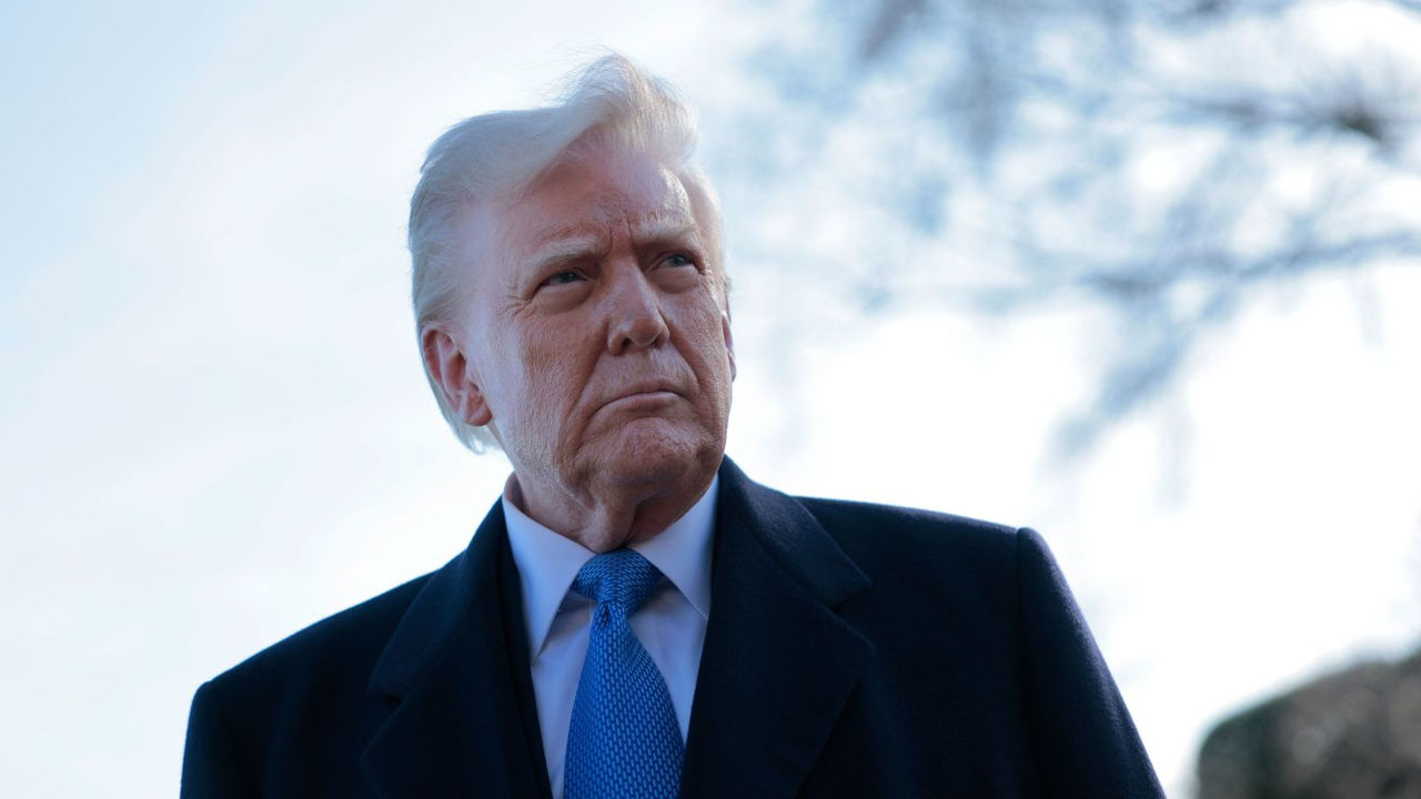 Трамп приказал рассекретить материалы дела о возможных связях своего штаба с РФ.