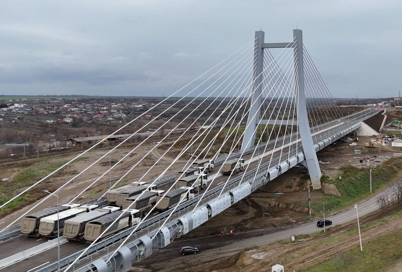 Podul de centură de la Galați, testat cu brio: Va fluidiza traficul spre Grecia, Bulgaria și Turcia.
