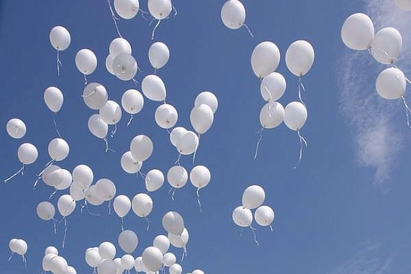 В небо над Кишиневом выпустят белые шары в память о жертвах в Кемерово.