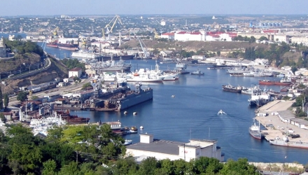 Ucraina ar putea închide porturile maritime din Crimeea, deoarece nu poate garanta securitatea navigației din cauza Rusiei, care a anexat ilegal această peninsulă.