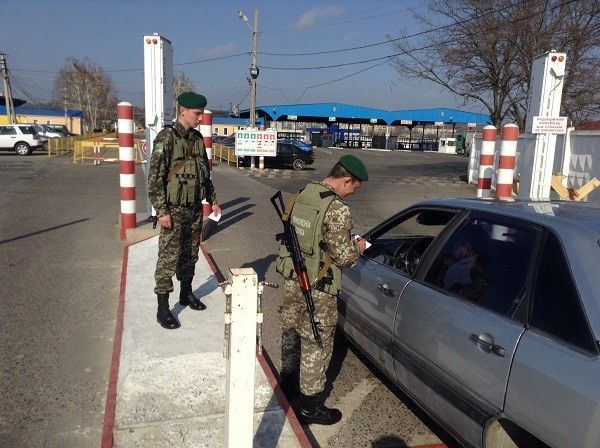 Задержанного с ноября прошлого года разыскивали в Германии по подозрению в причастности к подделке денег. 