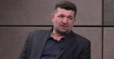 Мунтян считает, что Санду должна поехать в Москву: "Корона упадет?".