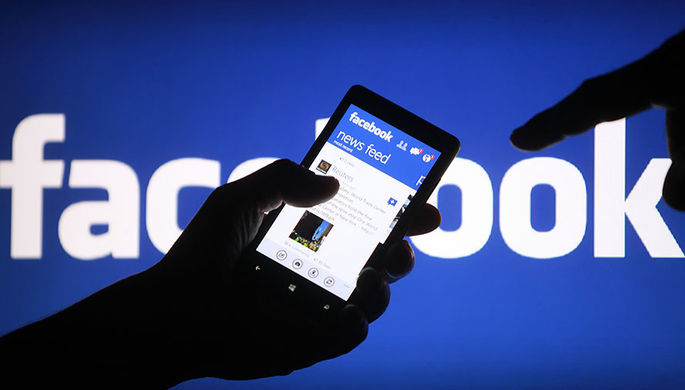 Facebook начал искать лица пользователей на чужих фотографиях. Фото: realitatea.net