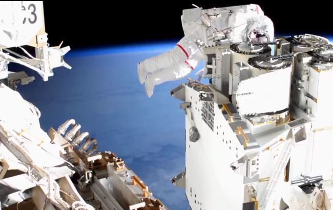 Астронавты в открытом космосе модернизировали МКС: NASA показало видео.