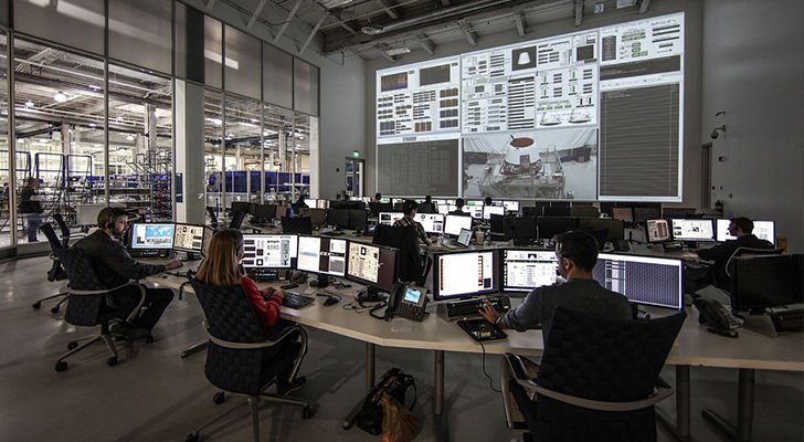 Сотрудники подали коллективный иск на SpaceX из-за трудовой дискриминации.