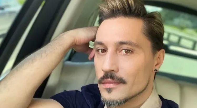 Дима Билан госпитализирован с пневмонией.
