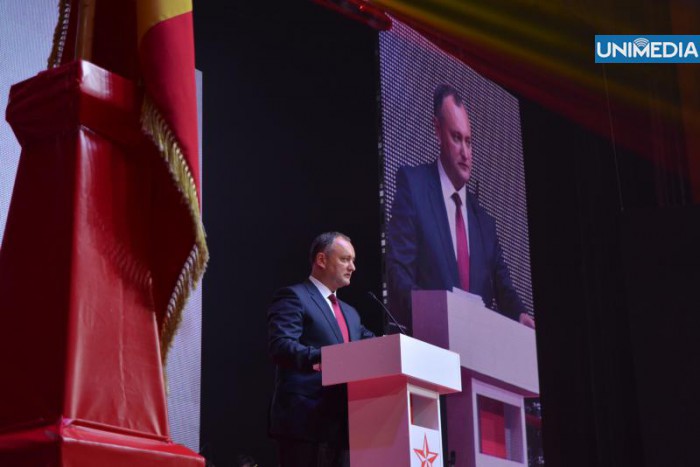 Liderul socialiștilor moldoveni, Igor Dodon, și-a expus indignarea sa cu privire la decizia Guvernului de a deschide doar 15 secții de vot în Rusia pentru alegerile din 30 noiembrie, informează UNIMEDIA.