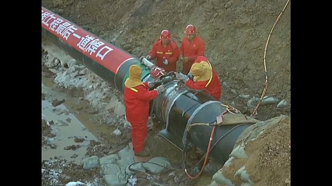 Полное функционирование нефтепровода должно начаться 1 января следующего года. 