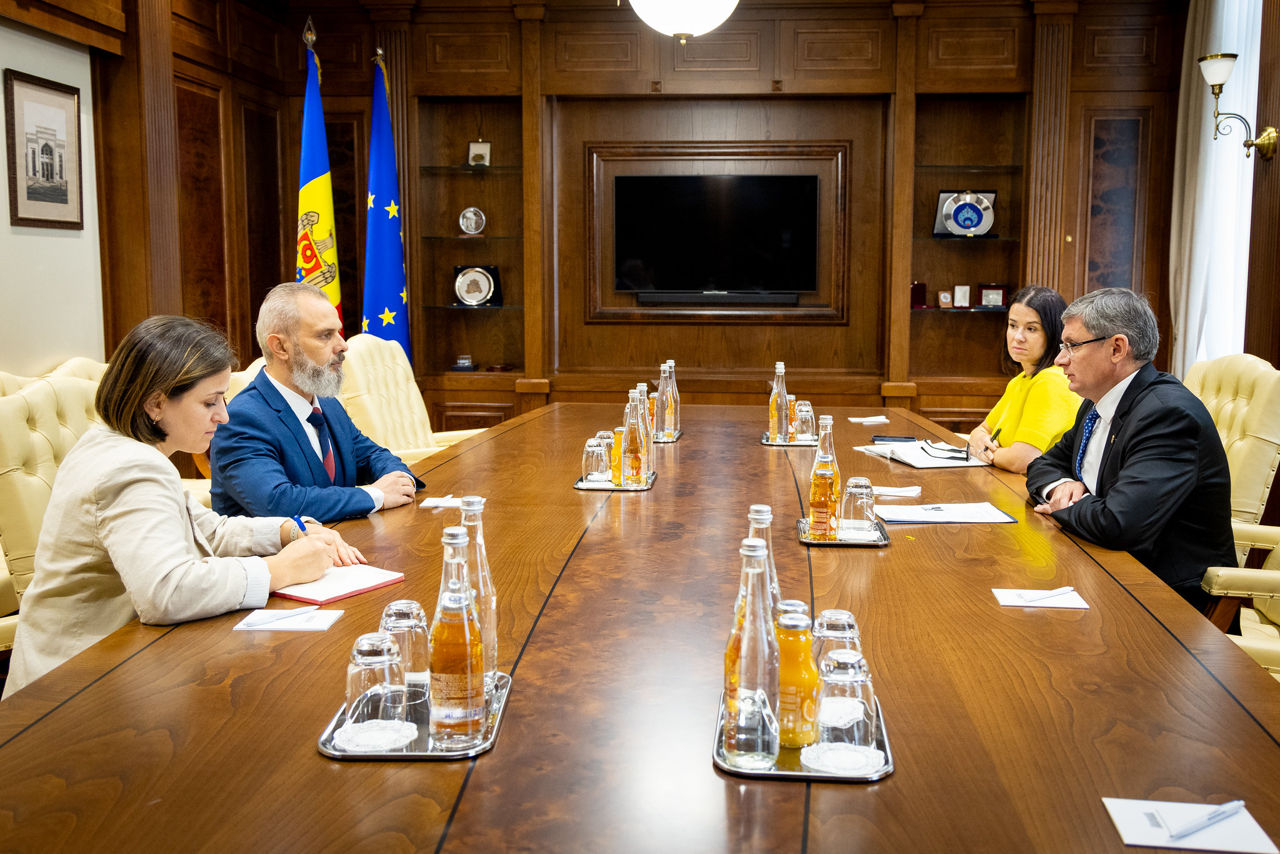 Grosu: Atestăm ingerințe externe agresive, cu scopul de a submina procesul electoral.