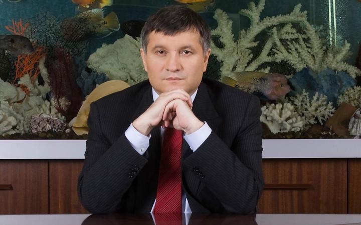 Министр не боится вызовов "бандитов".  Фото: novayagazeta-ug.ru