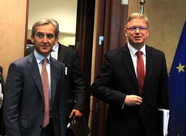 Delegatia Moldovei a ajuns deja la Bruxelles, acolo unde maine va avea loc semnarea acordului de asociere cu Uniunea Europeana.