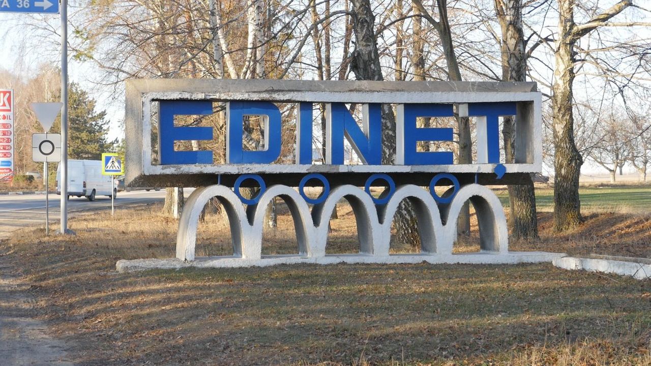 Медработник из Единец отправится под суд за ложный сертификат о вакцинации.