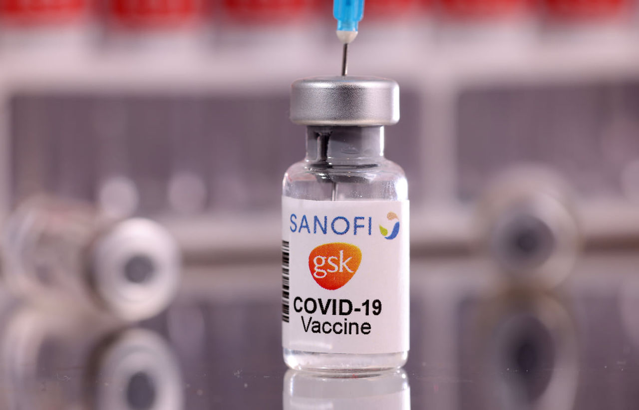 Регулятор ЕС рекомендовал к одобрению ковид-вакцину от Sanofi.