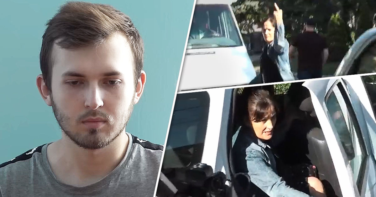 Мать обвиняемого в убийстве девочки показала непристойный жест журналистам.