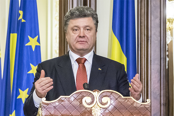Для членства Украины в НАТО также требуется проведение реформ в сфере безопасности, политики, экономики и юстиции.