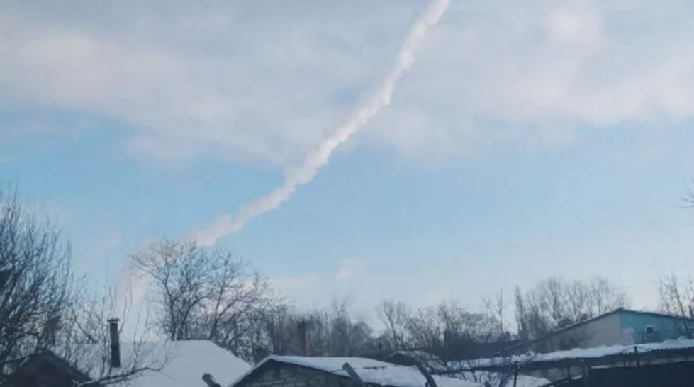 У военного аэродрома в Саратовской области РФ сбит неизвестный объект.