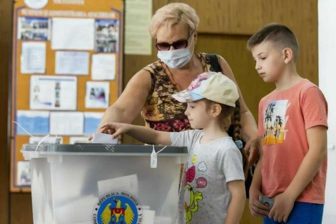 Наблюдатели от СНГ представили свои выводы по состоявшимся парламентским выборам в Молдове.
