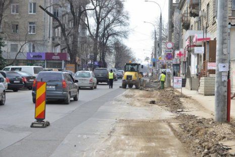 Муниципальные власти призывают водителей, пересекающих указанные зоны, соблюдать временную дорожную разметку. Фото: timpul.md.
