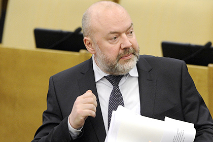 Депутат Госдумы Павел Крашенинников назвал пиаром предложение актера Ивана Охлобыстина вернуть уголовную ответственность за мужеложество. Фото: Глеб Щелкунов / Коммерсантъ