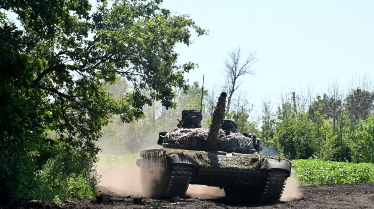 Украинские войска «постепенно продвигаются вперед» в районе Бахмута.