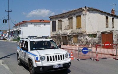 После беспорядков были задержаны около ста человек.