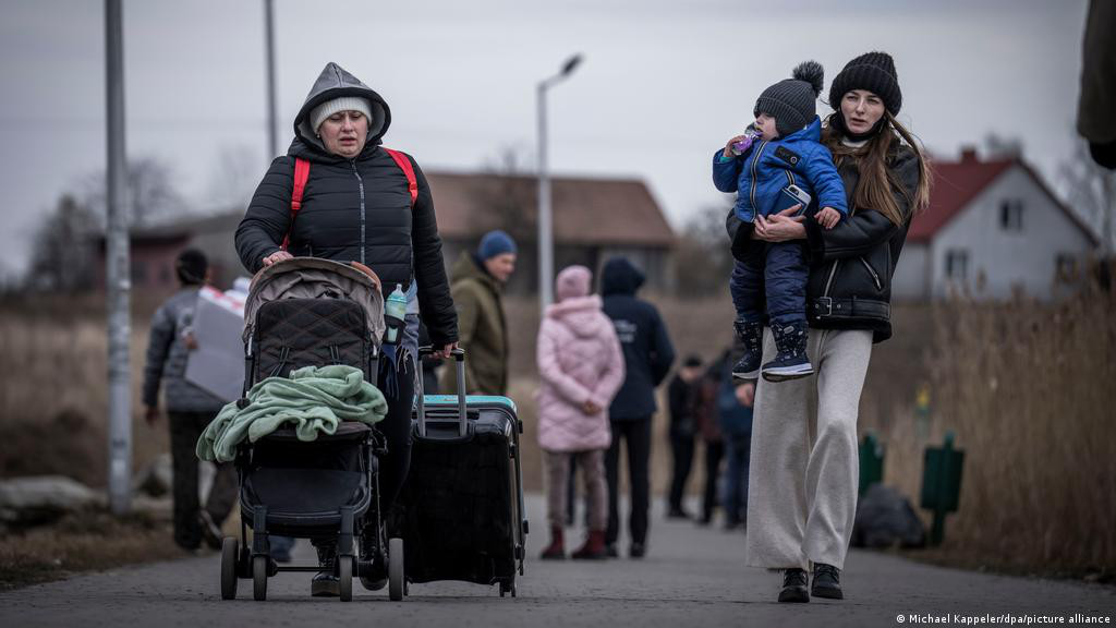 Польша готовит специальный закон об украинских беженцах.