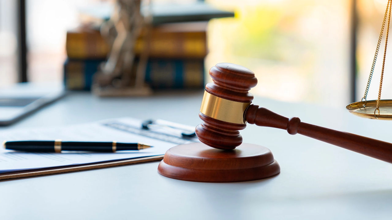 Doar 1% din despăgubirile materiale cerute revin victimelor erorilor judiciare în Moldova.
