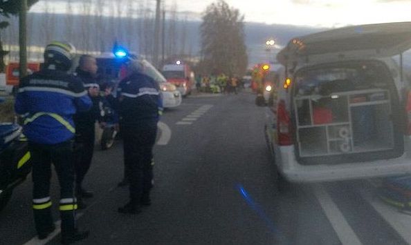 Bilanţul accidentului feroviar produs în Franţa a ajuns la cinci morţi şi zeci de răniţi.