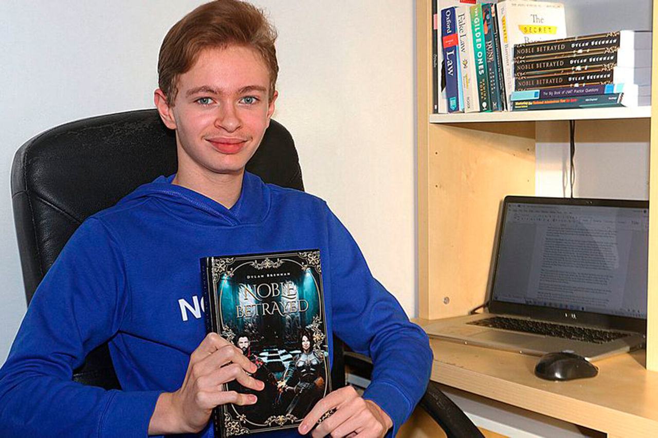 Британский школьник написал книгу, ставшую бестселлером.