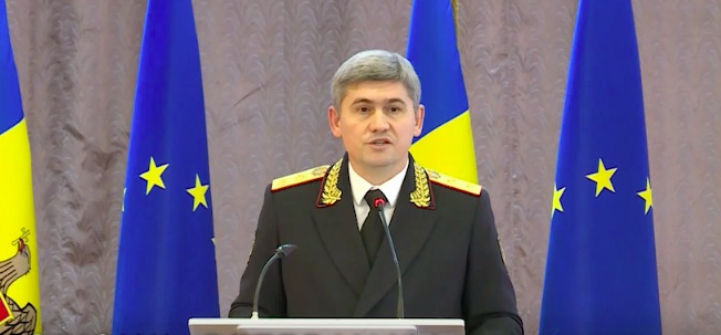 Министр МВД Александр Жиздан.