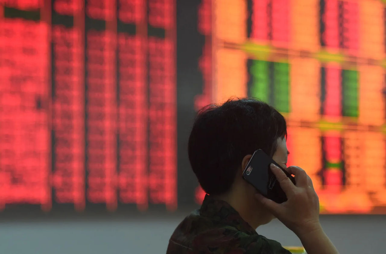 Acțiunile chineze au ajuns la nivelul cel mai scăzut din 2020.