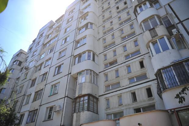 Bălți: Scandal într-un bloc din cauza unui vecin care era boschetar